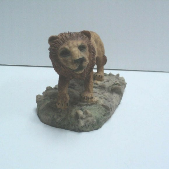 Vintage Stone Critters Lion Figurine Resin Standing on Base 4 3/4" L x 3" W - Picture 2 of 5